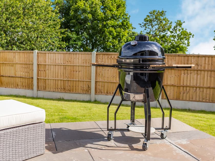 Outdoor area | Seven - Ivy Farm, Lytham