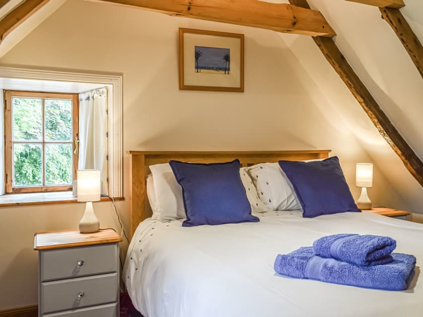Double bedroom | The Thatched Cottage, Ladybank, near St Andrews and Collessie