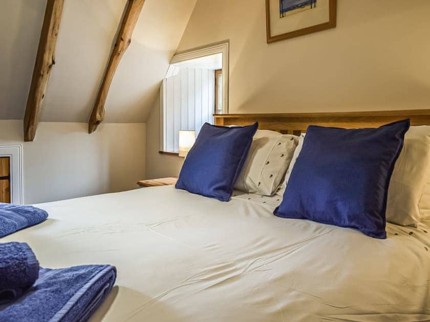 Double bedroom | The Thatched Cottage, Ladybank, near St Andrews and Collessie