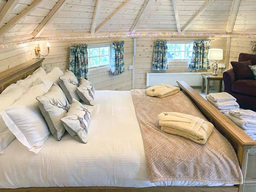 Open plan living space | Mither Tap Lodge - Clovenstone Lodges, Inverurie