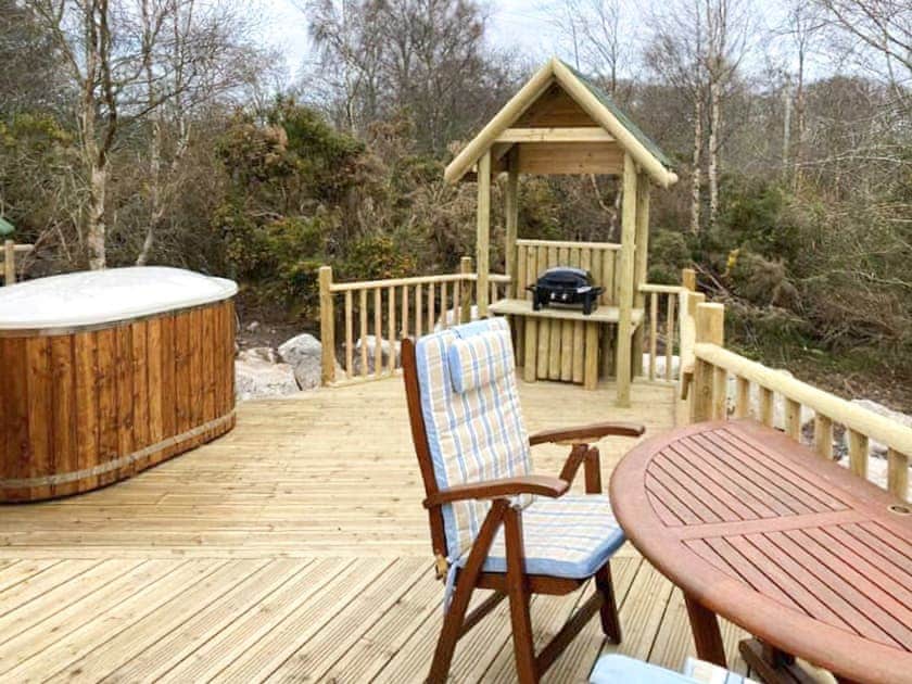 Decking | Mither Tap Lodge - Clovenstone Lodges, Inverurie