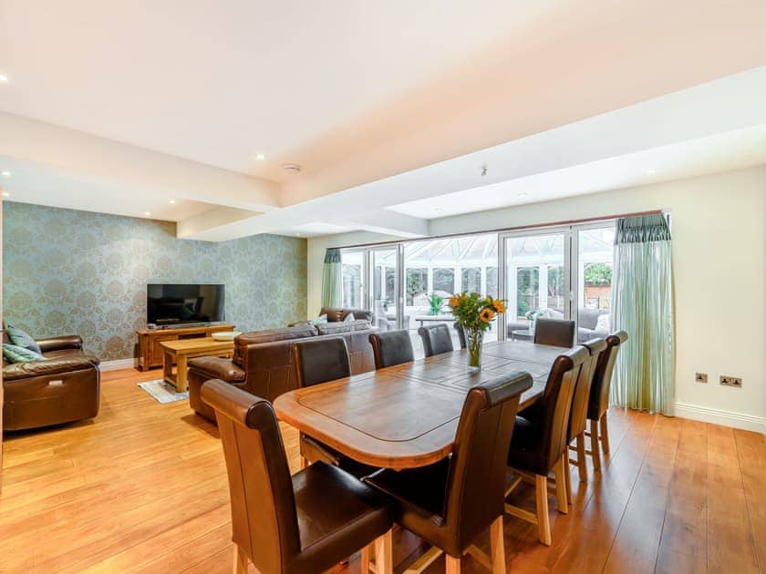 Living room/dining room | Farm Way, Northwood, near London