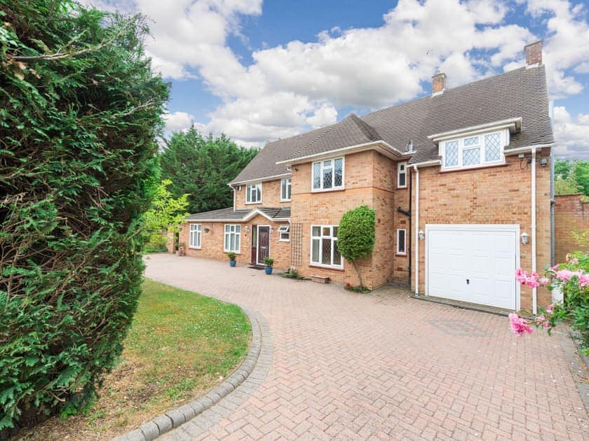 Parking | Farm Way, Northwood, near London