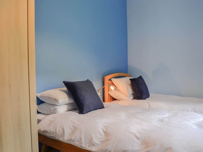 Twin bedroom | Lime tree Cottage, Newtonairds
