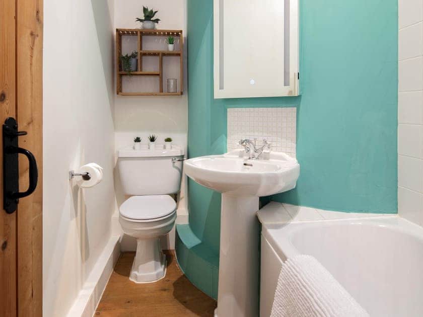 Bathroom | Otter’s Den - Libbear Barton, Shebbear, near Bude