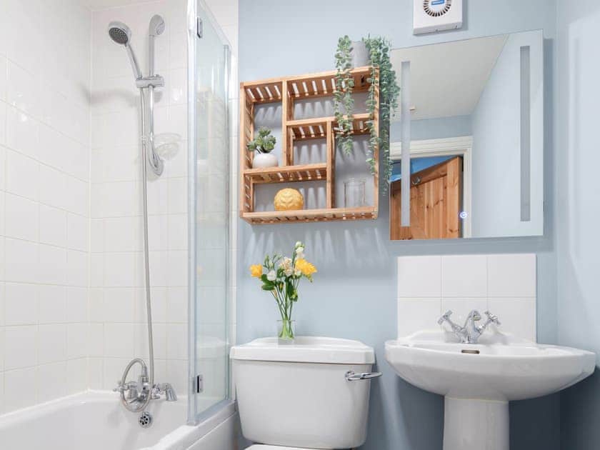 Bathroom | Otter’s Den - Libbear Barton, Shebbear, near Bude