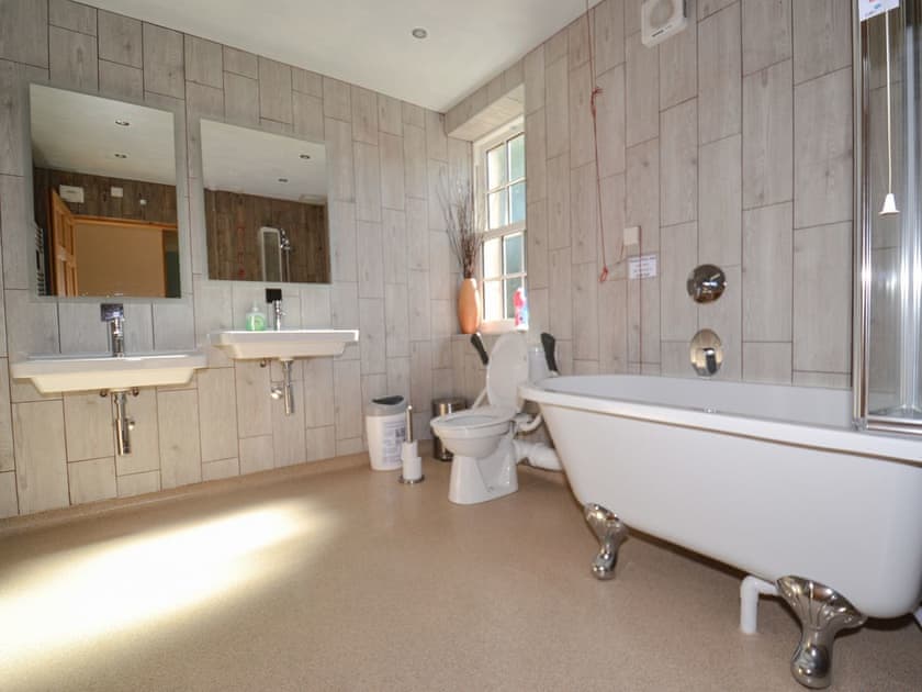 Large well equipped bathroom | The Moat House, Annan