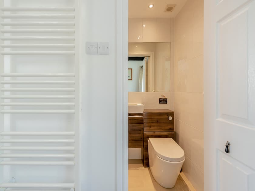 Bathroom | Bronyn Cottage - Bronyn Farm, Ferryside, near Carmarthen