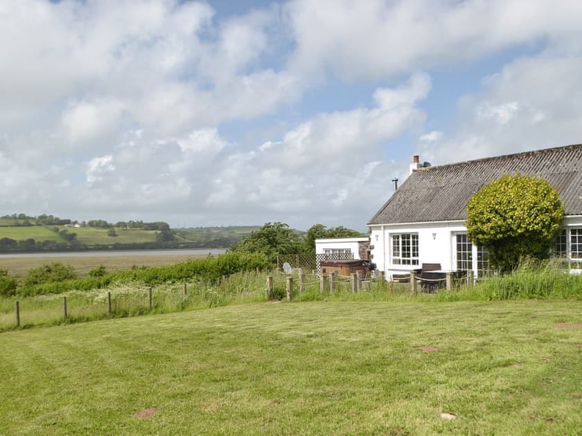 Exterior | Bronyn Cottage - Bronyn Farm, Ferryside, near Carmarthen