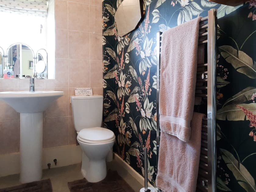 Bathroom | Moorhouse Farm Cottage, Hovingham, near York