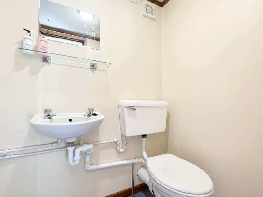 On-site amenities | Chelworth Shepherds Huts , Cricklade