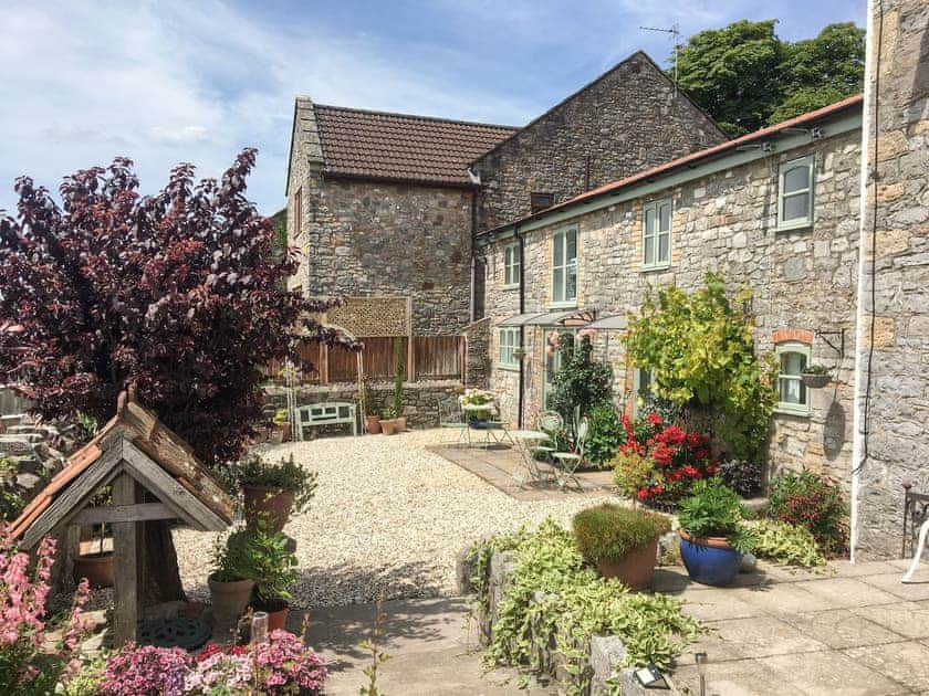 Exterior | Meadow View - The Old Strawberry Barn Studios, Cheddar