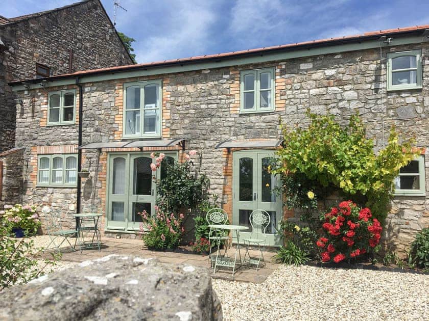Exterior | Meadow View - The Old Strawberry Barn Studios, Cheddar