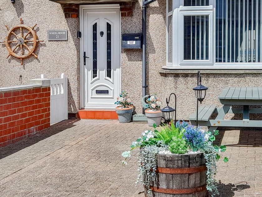Exterior | Wheelhouse 21, Amble