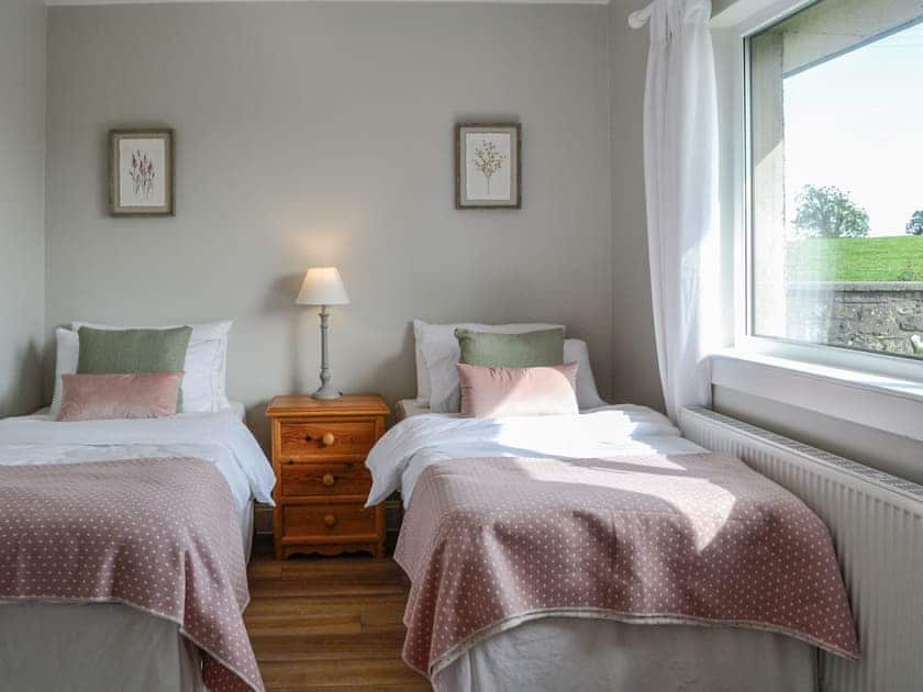 Twin bedroom | Culbae Cottage, Newton Stewart