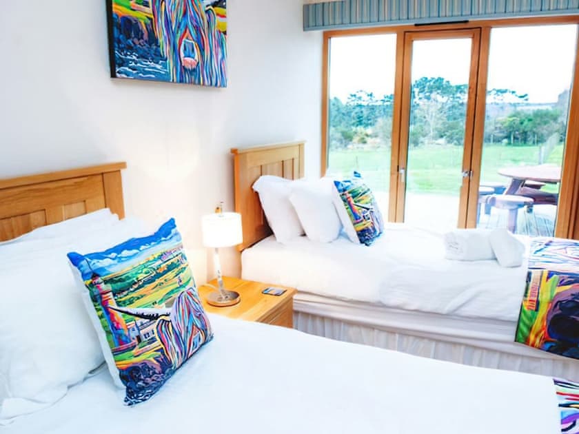 Twin bedroom | Bennachie Lodge - Clovenstone Lodges, Inverurie