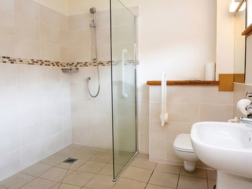 Shower room | Garioch Lodge - Clovenstone Lodges, Inverurie