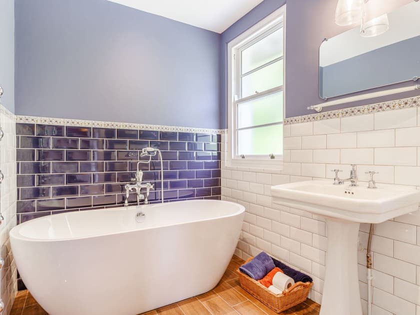 Bathroom | Cavern House, Torquay