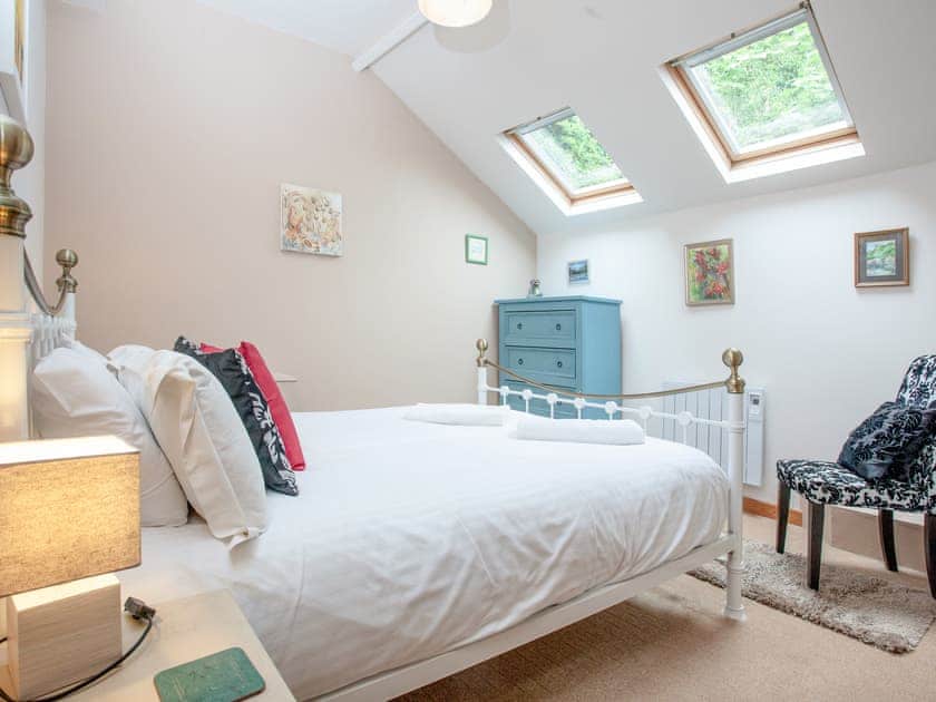 Double bedroom | Upper Stables Apartment - Meadfoot Bay, South Devon