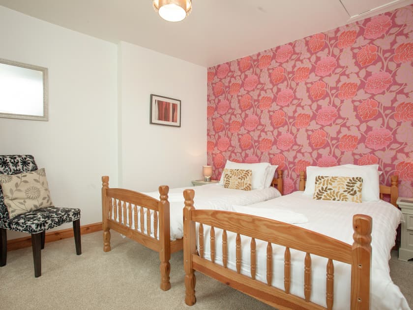 Twin bedroom | Upper Stables Apartment - Meadfoot Bay, South Devon