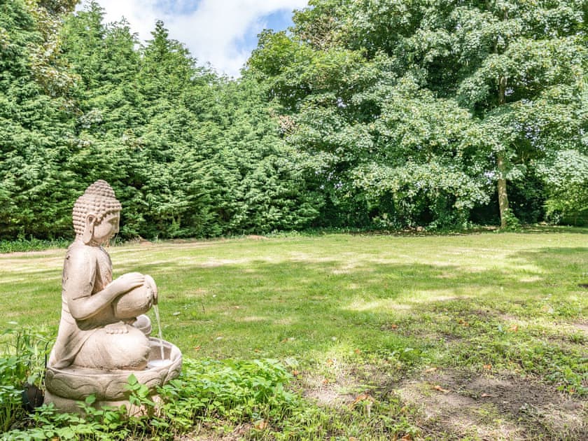 Setting | Walcot Hall Yurts- Snow Drop Hut - Walcot Hall Yurts, Alkborough, near Scunthorpe