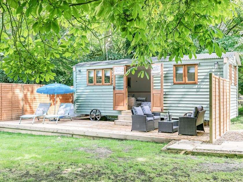 Exterior | Walcot Hall Yurts- Snow Drop Hut - Walcot Hall Yurts, Alkborough, near Scunthorpe