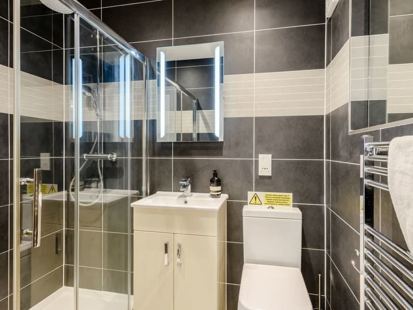 En-suite | Otters Reach, Hoveton