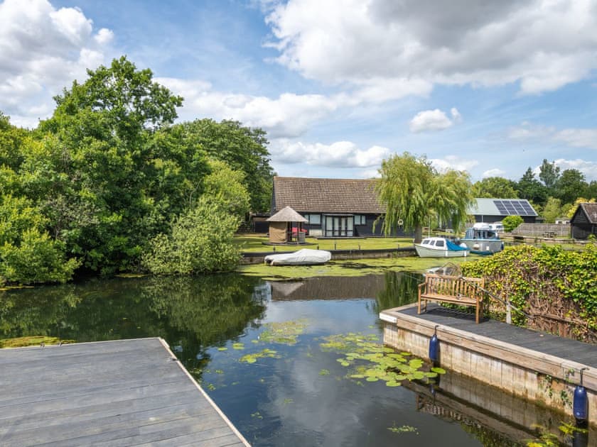 Outdoor area | Otters Reach, Hoveton