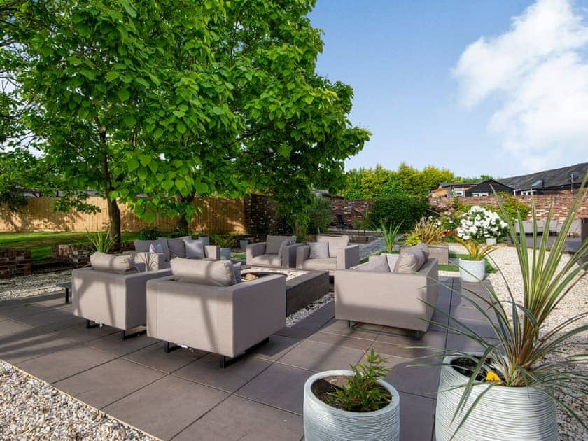 Outdoor area | Yew Tree Farm, Ashford