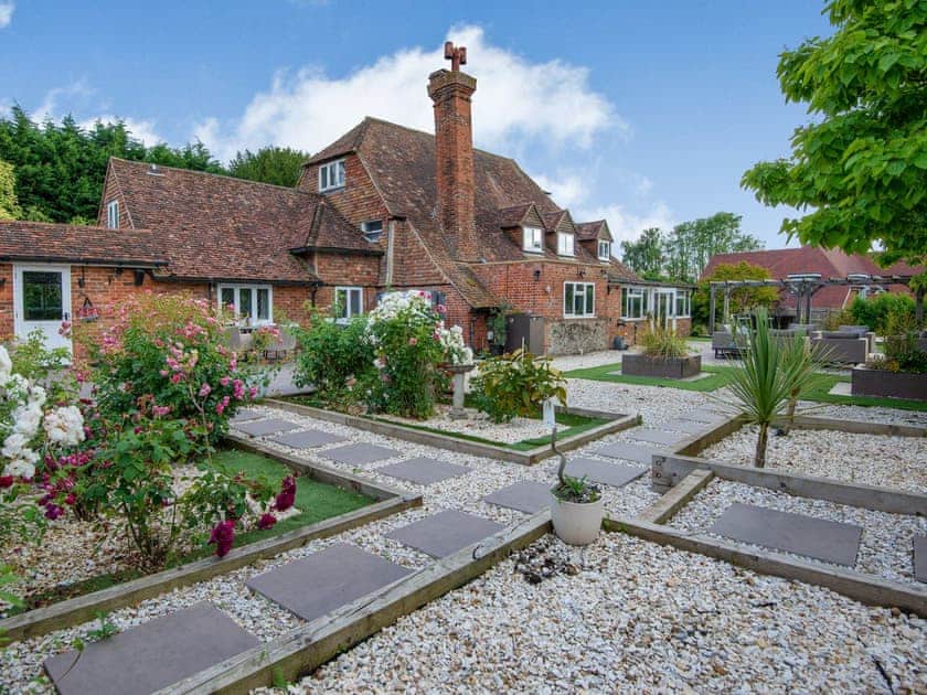 Outdoor area | Yew Tree Farm, Ashford