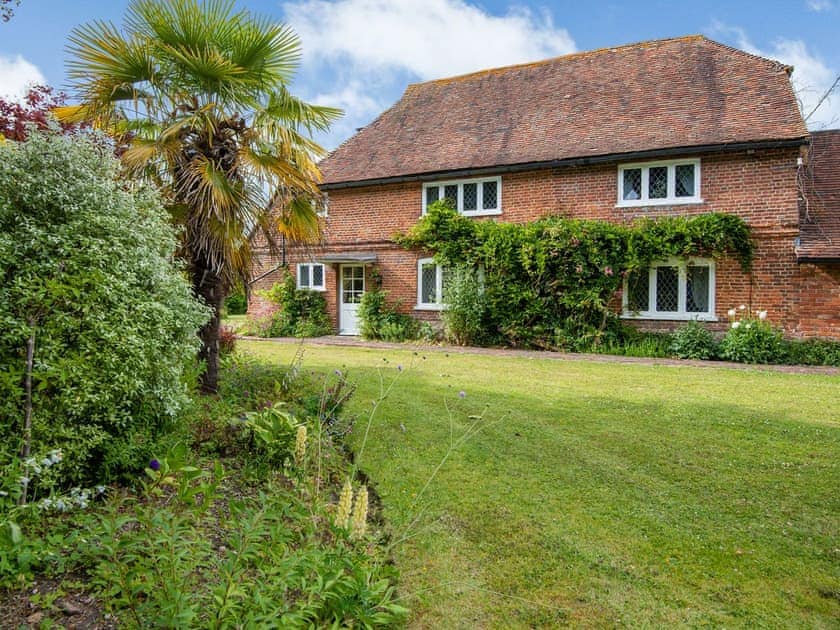 Exterior | Yew Tree Farm, Ashford