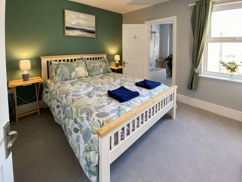 Double bedroom | Curlew Cottage, Pakefield