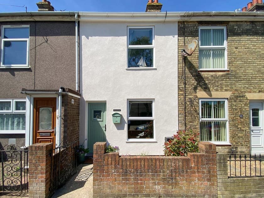 Exterior | Curlew Cottage, Pakefield
