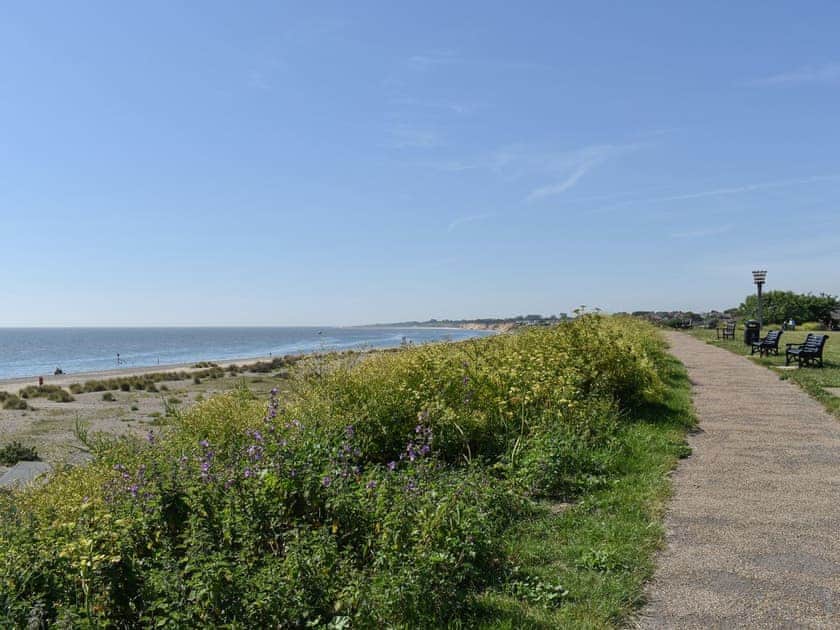 Surrounding area | Curlew Cottage, Pakefield