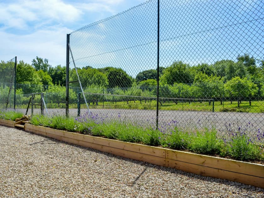 Tennis court | Deer Cottage 1, Deer Cottage 2 - Deer Cottages, Biddenden
