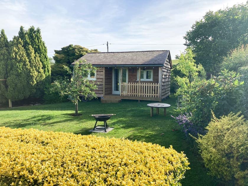 Exterior | Walnut Lodge, Launcherley, near Wells