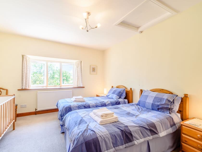 Twin bedroom with Cot | Town Head Cottage - Town Head, Melmerby, near Coverdale