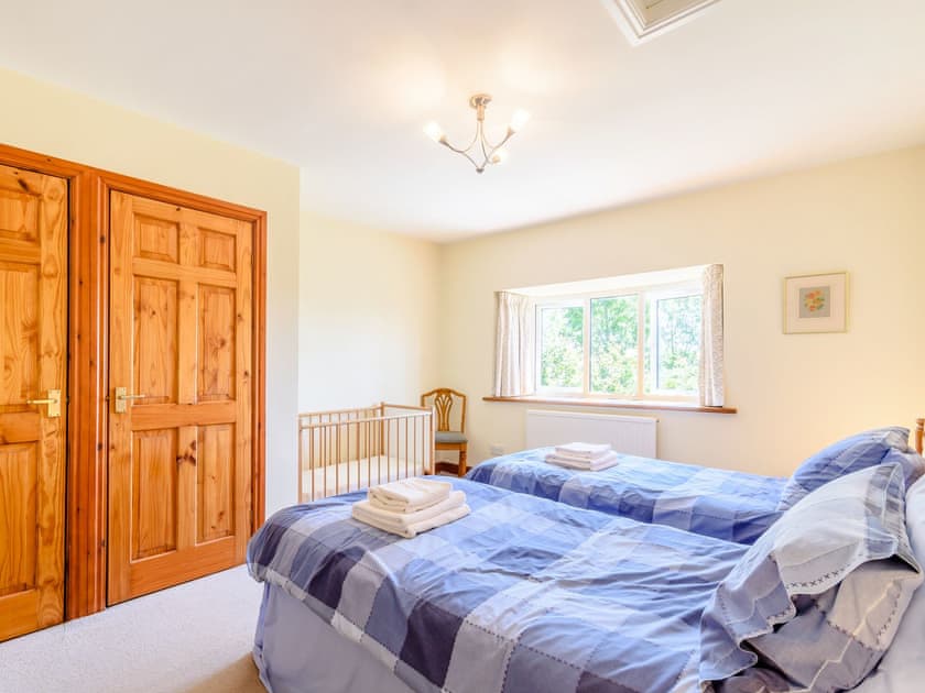 Twin bedroom with Cot | Town Head Cottage - Town Head, Melmerby, near Coverdale