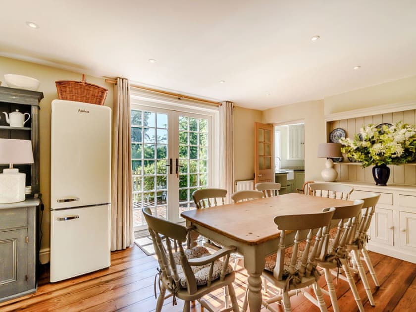 Dining room | Comptons Oast, Frant