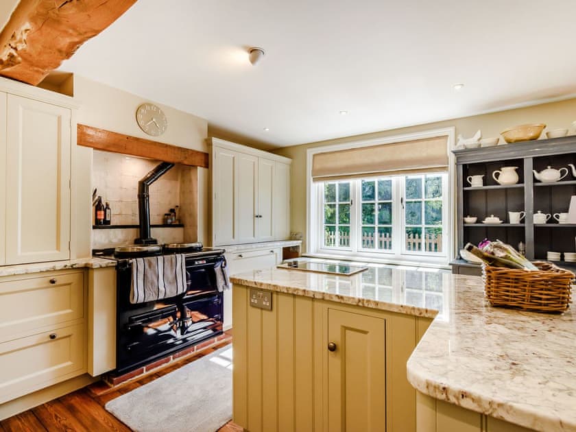 Kitchen | Comptons Oast, Frant