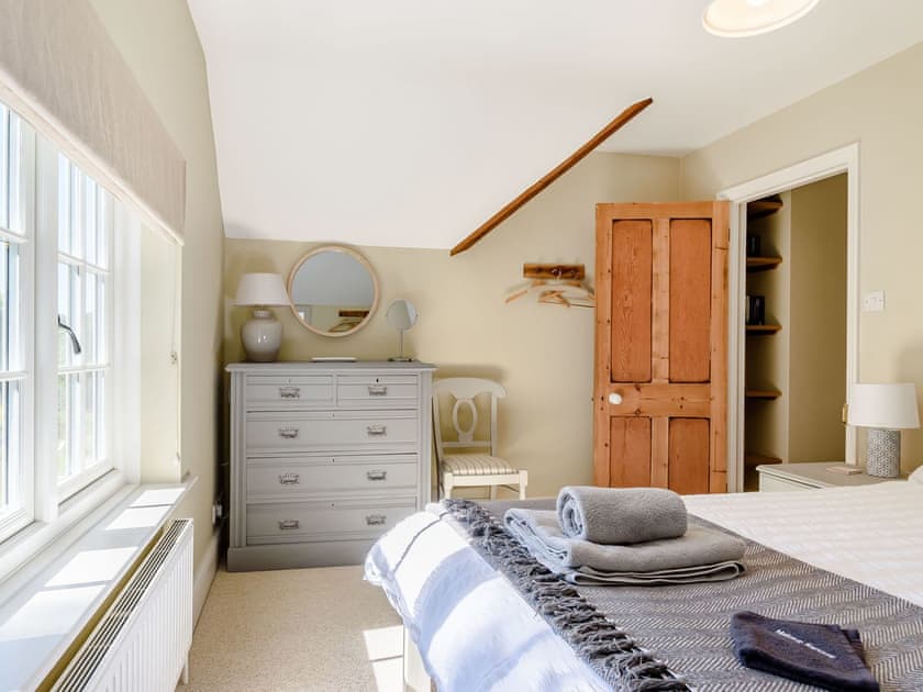 Double bedroom | Comptons Oast, Frant