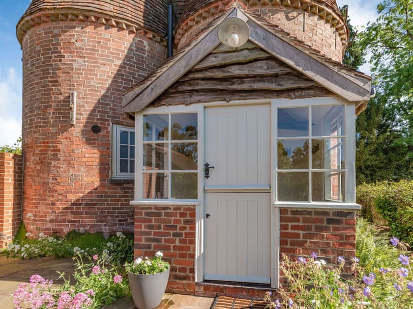Exterior | Comptons Oast, Frant
