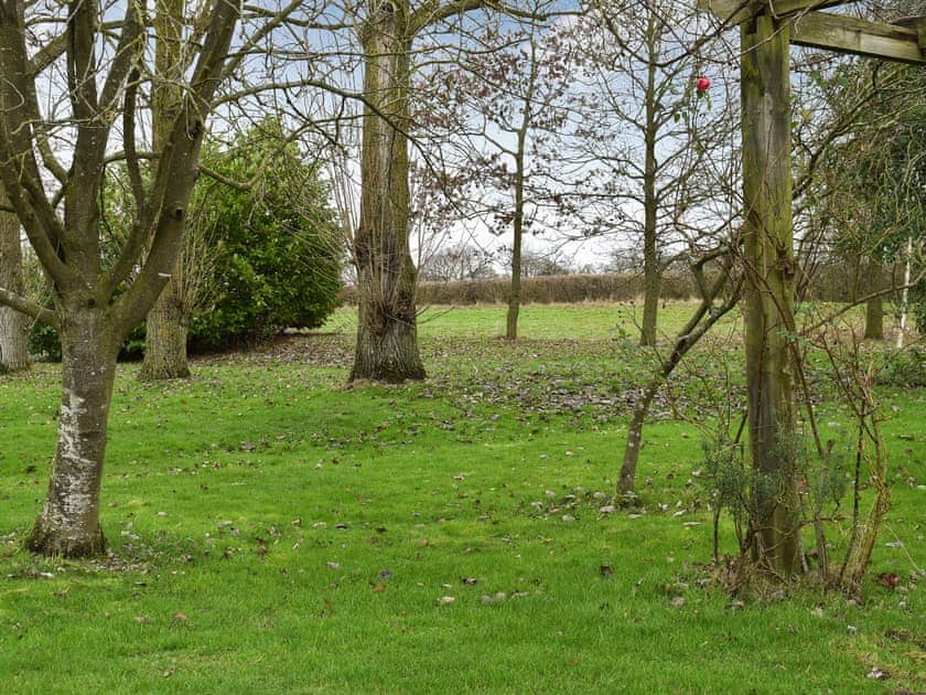 Exterior | Coachman’s Cottage, Coach House - Yaxley Manor Cottages, Yaxley near Eye