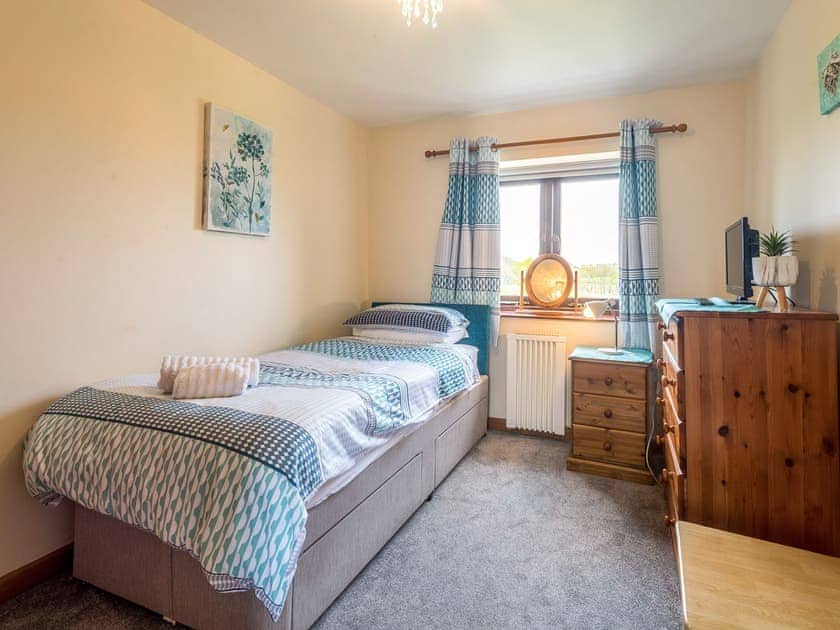Single bedroom | Trewin Court - Well Farm Holiday Cottages, Holsworthy, near Launceston