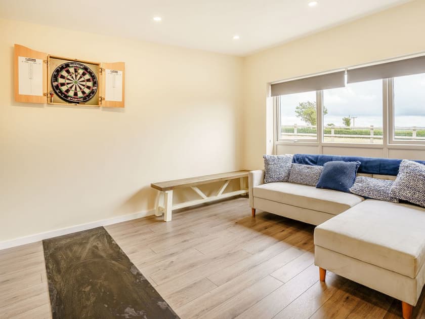 Games room | Penlon Cwrws, Henllan