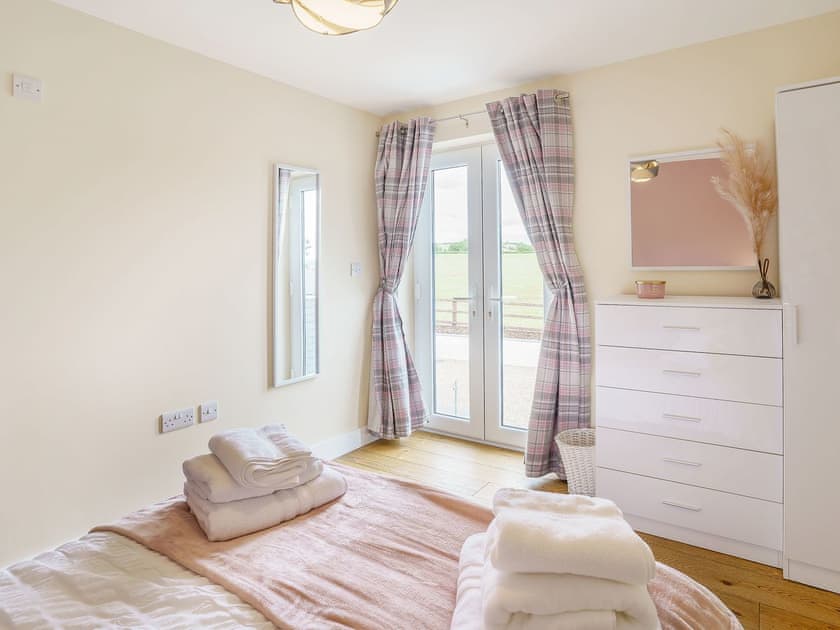 Double bedroom | Penlon Cwrws, Henllan