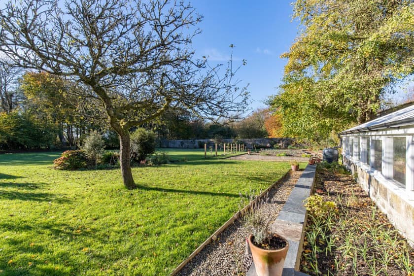 Garden and grounds | The Coach House - Glaneirw Estate, Tanygroes, near Llangrannog