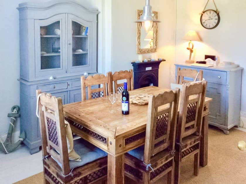 Beautiful Dining room with seating for 6 people  | Sandquay View, Dartmouth