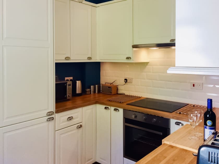Brand new fully Kitchen, including fridge freezer, dishwasher and washing machine  | Sandquay View, Dartmouth
