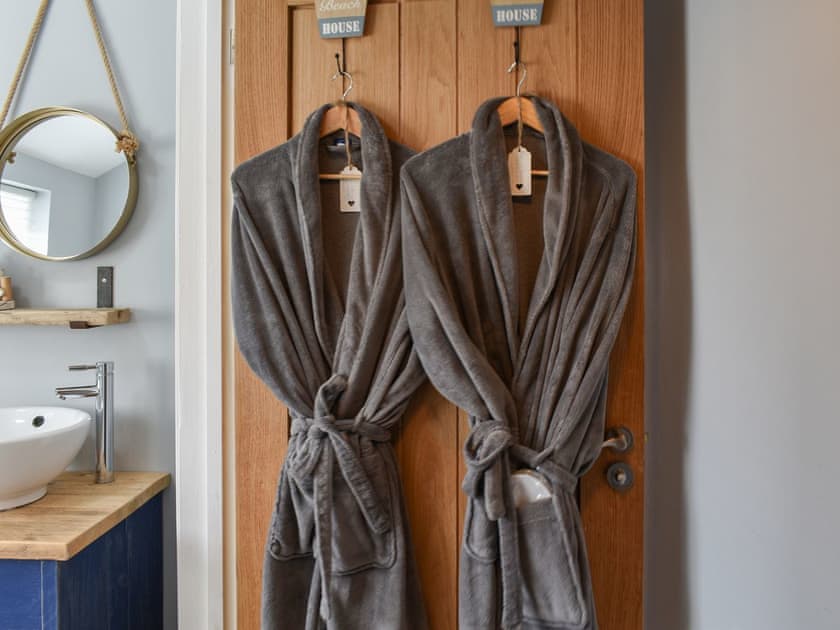Shower room | Sanderlings - Suffolk Coastal Escapes, Pakefield